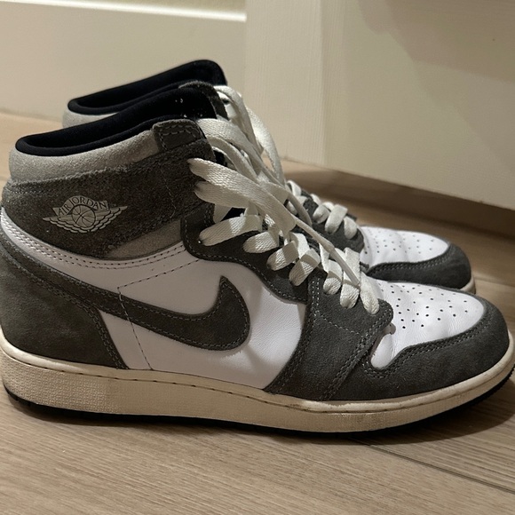 Air Jordan High-Top 1s in Gray and White - Picture 1 of 2